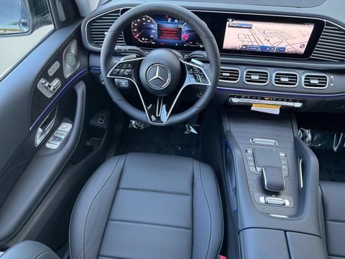 Used 2026 Mercedes-Benz GLS 450 4MATIC image 29