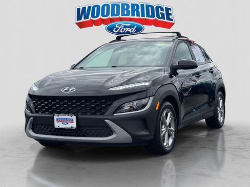 Used 2023 Hyundai Kona SEL image 2