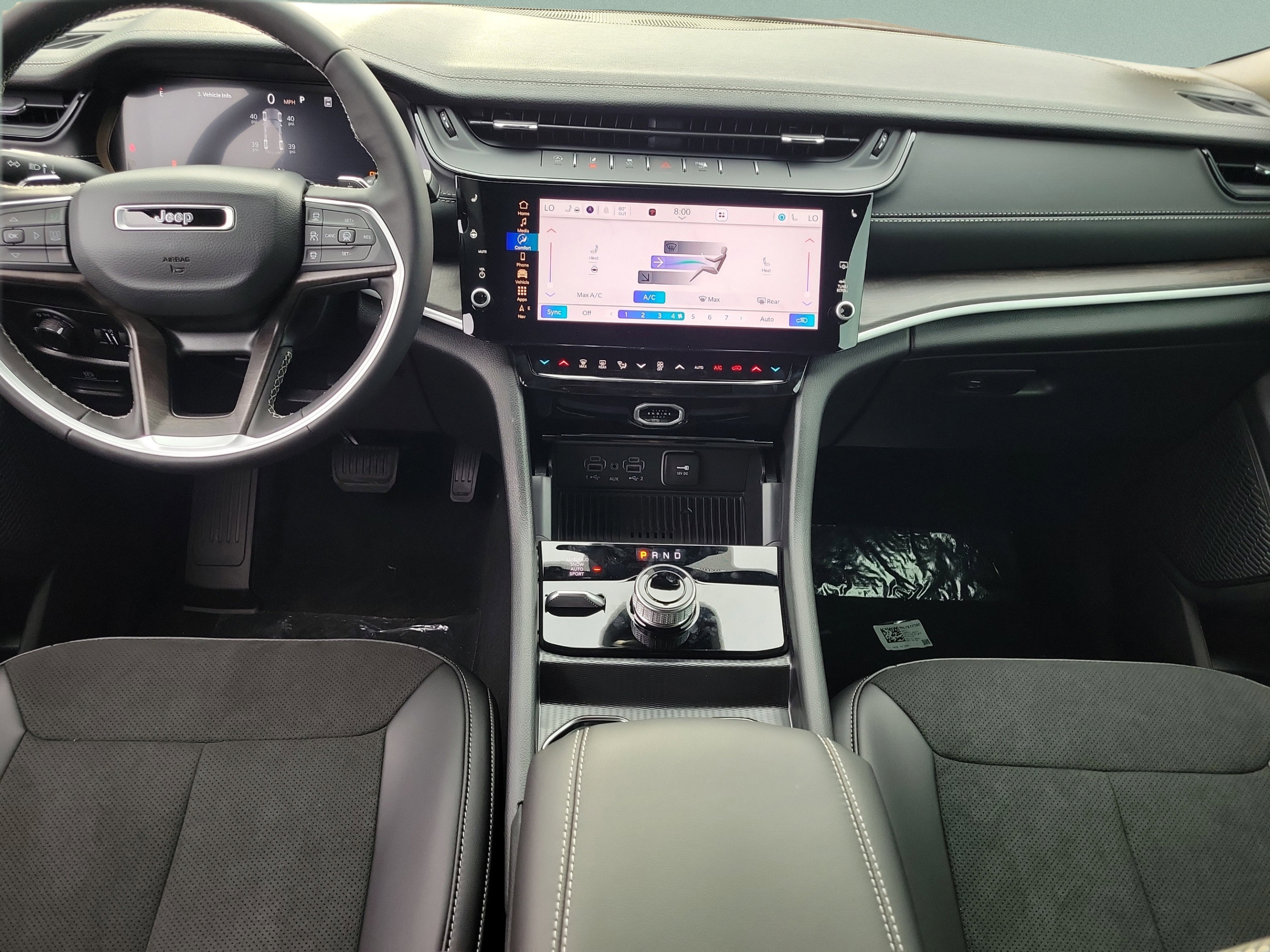 New 2026 Jeep Grand Cherokee Altitude AWD/4WD image 9