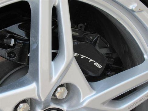 Used 2020 Chevrolet Corvette 3LT 2dr Car w/ 3LT Preferred Equipment Group image 9