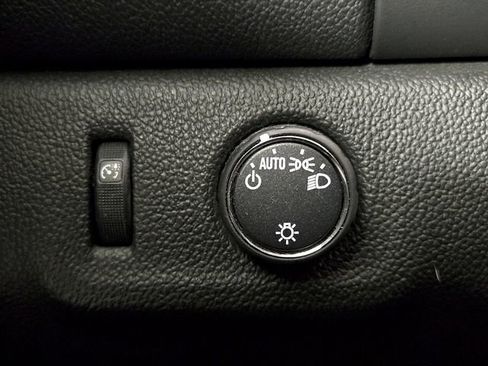 Used 2020 Chevrolet Colorado LT RWD image 21