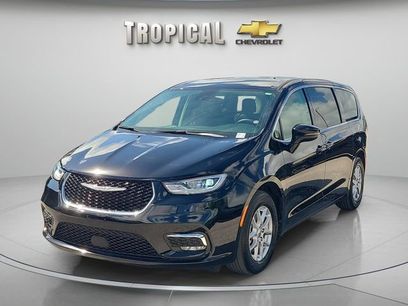 Used 2024 Chrysler Pacifica Touring-L