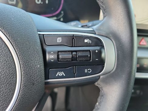 Used 2024 Kia Sportage EX FWD image 30