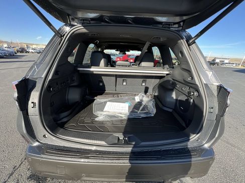 Used 2025 Subaru Forester Limited w/ Protection Package (1PH) AWD/4WD image 27