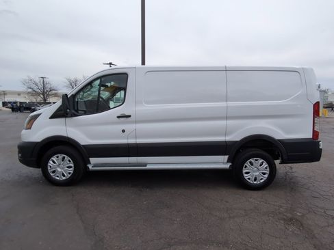 Used 2024 Ford Transit 250 Low Roof w/ Exterior Upgrade Package RWD image 4
