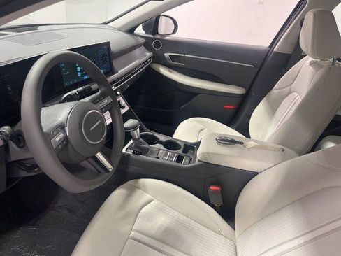 New 2026 Hyundai Sonata SE FWD image 10
