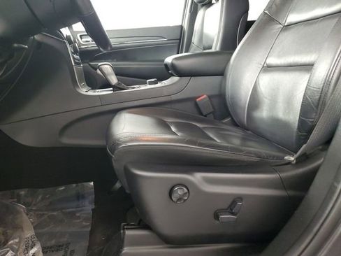 Used 2019 Jeep Grand Cherokee Limited AWD/4WD image 22