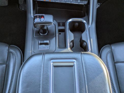 Used 2022 GMC Sierra 1500 Denali w/ Denali Carbonpro Edition image 6