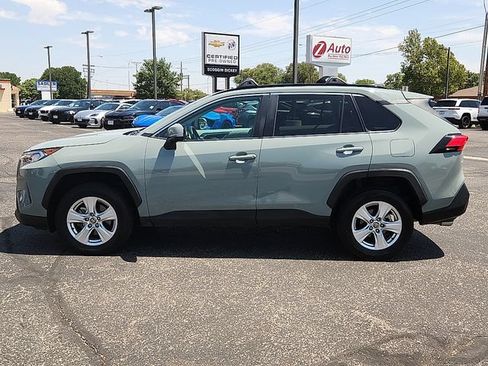 Used 2021 Toyota RAV4 XLE FWD image 2