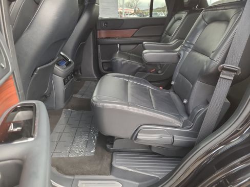Used 2023 Lincoln Navigator Reserve image 21