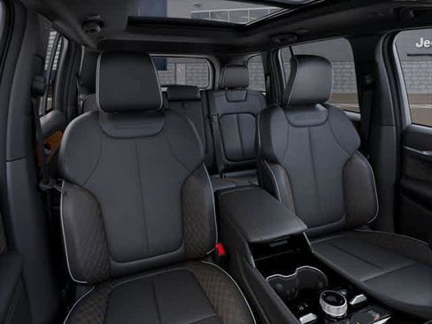 New 2026 Jeep Grand Cherokee Summit image 34