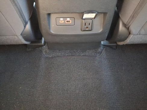 Used 2024 Nissan Frontier SV w/ SV Convenience Package image 18