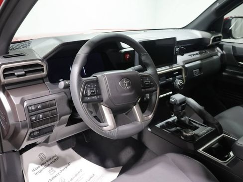 Used 2026 Toyota Tacoma TRD Off-Road AWD/4WD image 15