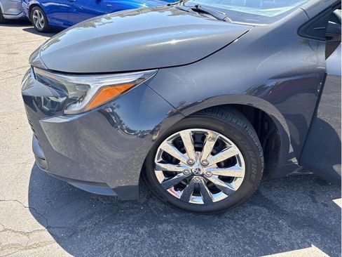 Used 2023 Toyota Corolla LE FWD image 31