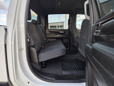 Used 2024 Chevrolet Silverado 2500 LT image 18