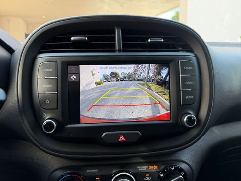 Used 2025 Kia Soul LX w/ LX Technology Package image 20