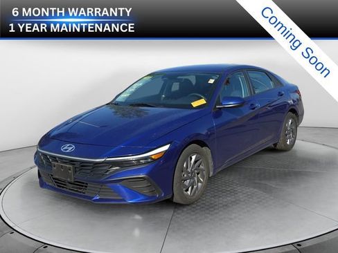 Used 2024 Hyundai Elantra SEL FWD image 1