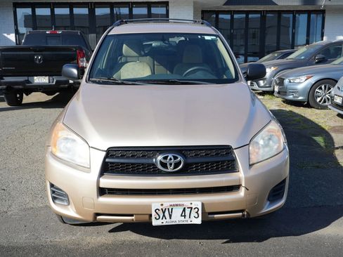 Used 2012 Toyota RAV4 4WD w/ Value Pkg image 4