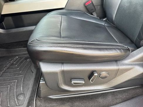 Used 2017 Ford F250 Lariat w/ Lariat Value Package AWD/4WD image 17