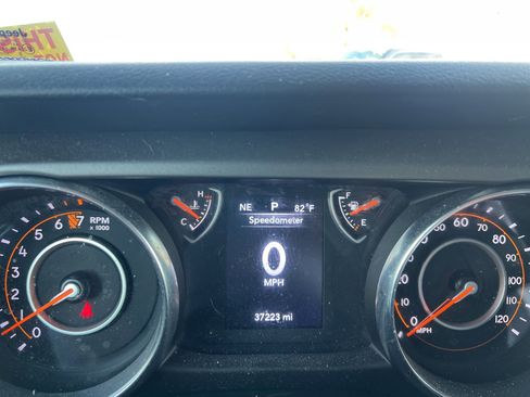 Used 2022 Jeep Wrangler Sport AWD/4WD image 26