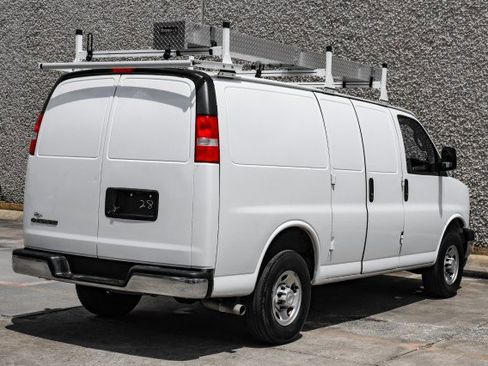 Used 2022 Chevrolet Express 2500 w/ Driver Convenience Package RWD image 10