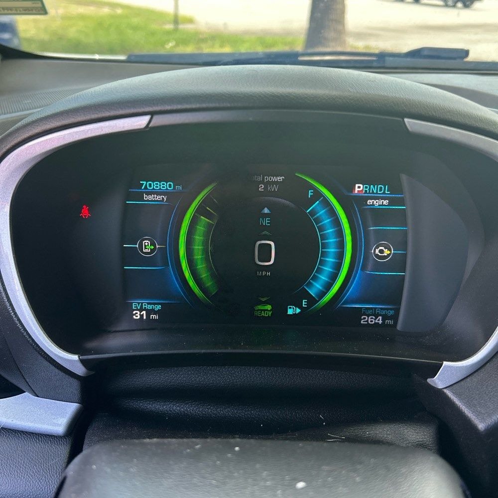 Used 2017 Chevrolet Volt LT FWD image 7
