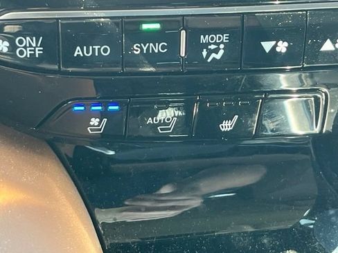 Used 2024 Acura MDX SH-AWD w/ Advance Package image 21