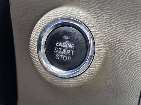 Used 2010 Toyota Venza FWD image 19
