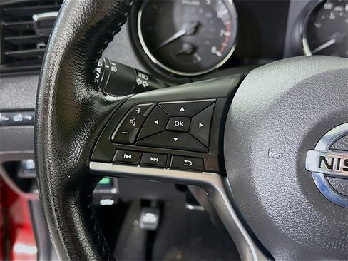 Certified 2022 Nissan Rogue Sport SV image 21