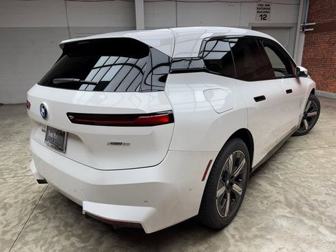 New 2026 BMW iX xDrive60 w/ Premium Package image 5