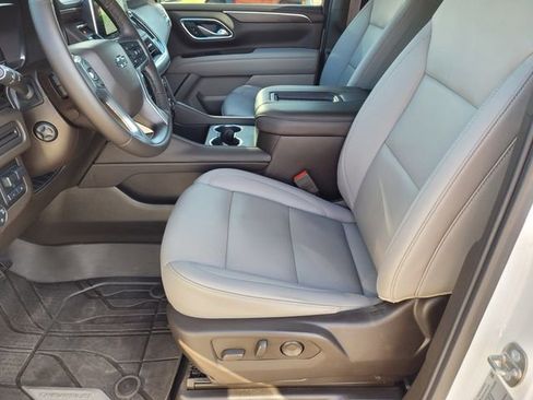 Used 2024 Chevrolet Tahoe Z71 w/ Luxury Package AWD/4WD image 22
