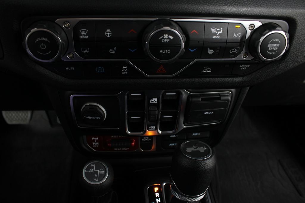 Used 2025 Jeep Wrangler Unlimited Sport S 4xe AWD/4WD image 6