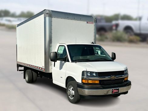 New 2025 Chevrolet Express 3500 w/ Power Convenience Package image 2