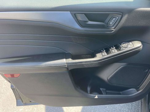 Certified 2025 Ford Escape Active FWD image 15