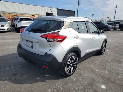 Used 2018 Nissan Kicks SV image 7