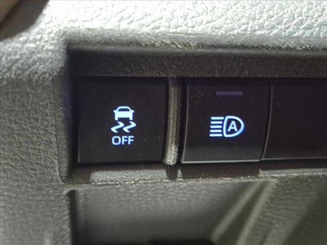 Used 2022 Toyota Sienna LE w/ LE Plus Package FWD image 7
