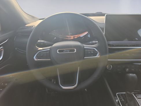 New 2026 Jeep Compass Latitude image 12