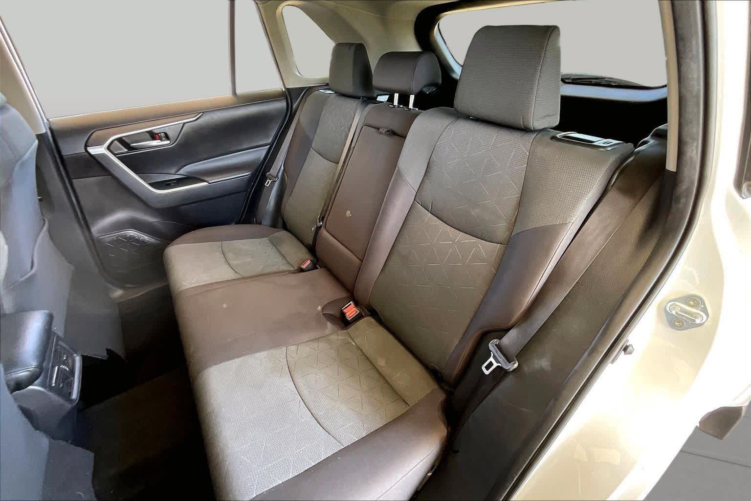 Used 2024 Toyota RAV4 XLE w/ Convenience Package AWD/4WD image 19
