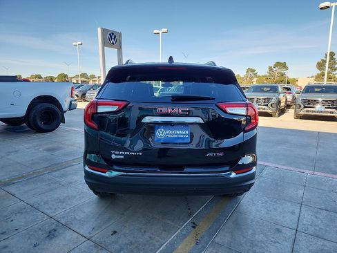 Used 2023 GMC Terrain AT4 image 6