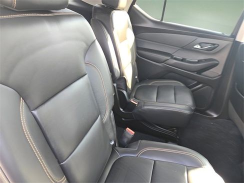Used 2021 Chevrolet Traverse RS image 36