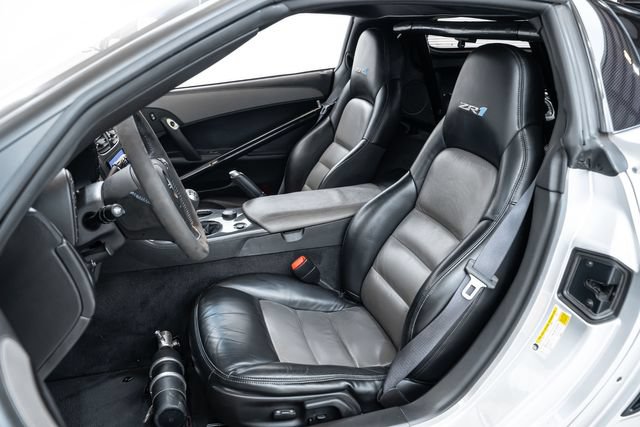 Used 2009 Chevrolet Corvette ZR1 w/ Preferred Equipment Group RWD image 22