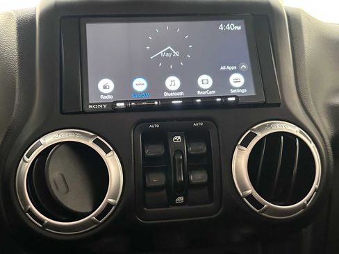 Used 2013 Jeep Wrangler Unlimited Sahara w/ Connectivity Group AWD/4WD image 14