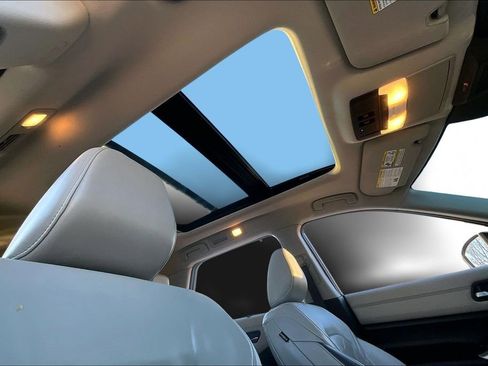 Used 2022 Nissan Pathfinder Platinum w/ Cargo Package image 22