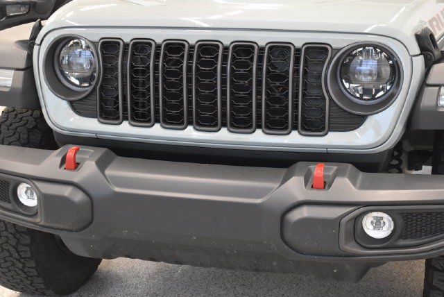 Used 2024 Jeep Wrangler Unlimited Rubicon w/ Safety Group AWD/4WD image 14