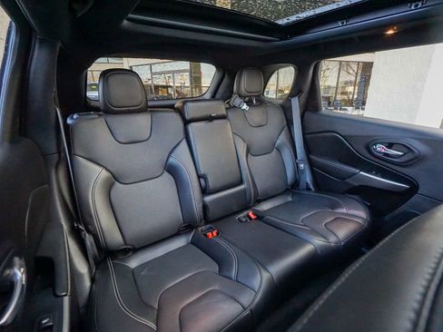 Used 2021 Jeep Cherokee Latitude Lux 80th Anniv w/ Quick Order Package 26U 80TH image 27