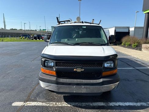 Used 2014 Chevrolet Express 2500 RWD image 3