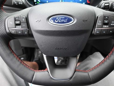 Certified 2025 Ford Escape ST-Line Elite w/ Premium Technology Package AWD/4WD image 36