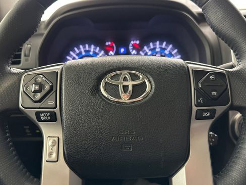 Used 2019 Toyota 4Runner SR5 Premium AWD/4WD image 17