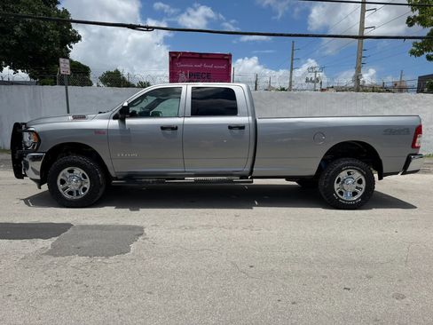 Used 2022 RAM 2500 Tradesman w/ Chrome Appearance Group AWD/4WD image 2