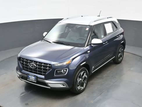 Certified 2025 Hyundai Venue Limited image 33